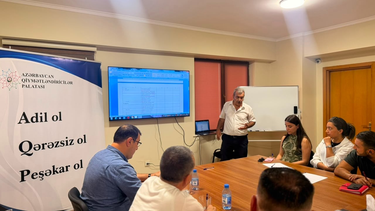 AQP-də IVS və BMHS üzrə üçgünlük peşəkar təlim keçirilir - FOTOLAR