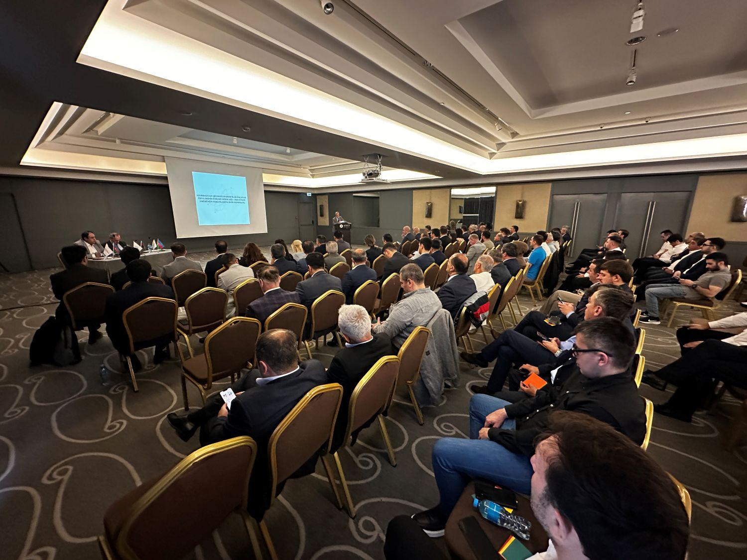 Qiymətləndiricilər AQP-nin 3 aylıq fəaliyyətini müzakirə etdilər