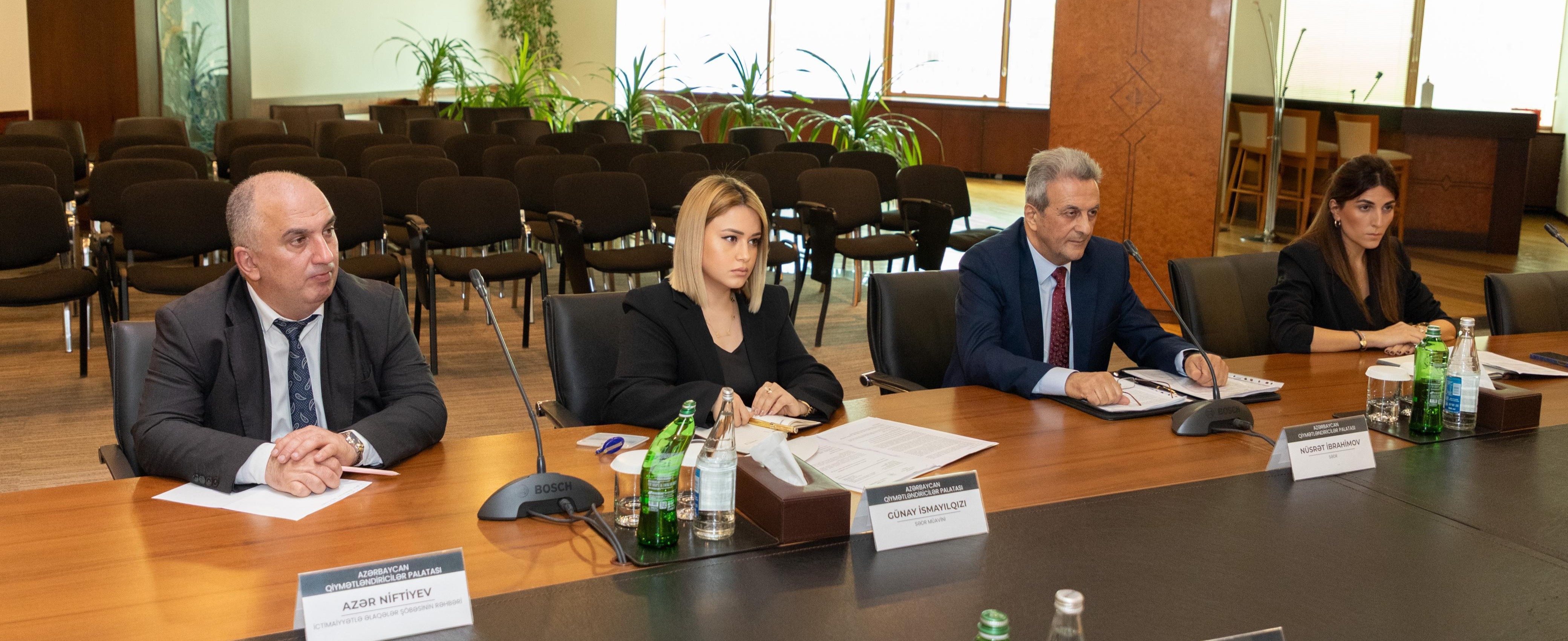 Azərbaycan Qiymətləndiricilər Palatası və Azərbaycan Mərkəzi Bankının rəhbərliyi arasında görüş olub.